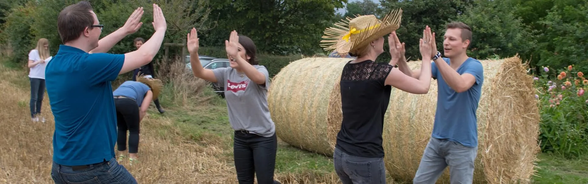 Saisonarbeitskräfte einstellen: Der komplette Leitfaden für Landwirte